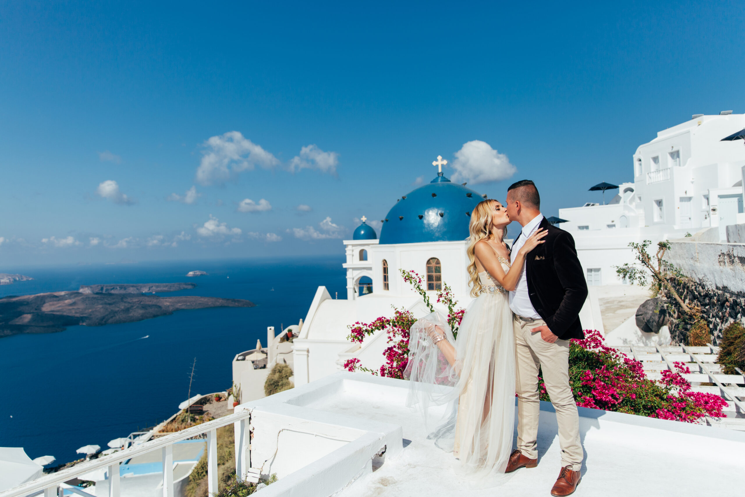 Wedding photoshoot in Santorini. Santorini Photographer. Santorini. Santorini Photoshoot. Santorini Photography.